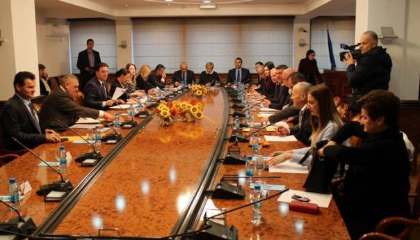 Veto na rebalans budžeta RS-a i zaključke o Ustavnom sudu