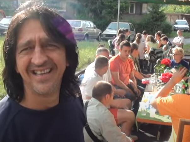 Video arhiva: Kako je Haris Burina 2010. okupio cijeli komšiluk za 'Praznik kvarta'