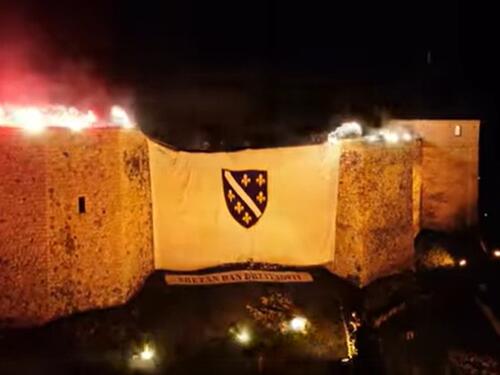 Video: BH Fanaticosi priredili spektakl na Tešanjskoj tvrđavi