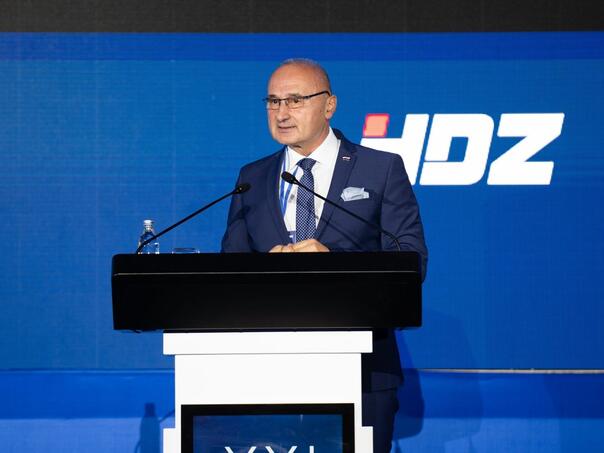 Video / 'Dame i gospodo, ministar vanjskih poslova RH': Viralan govor Grlić Radmana