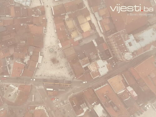 Video: Dok Sarajevo tone u smog, iznad blista sunce