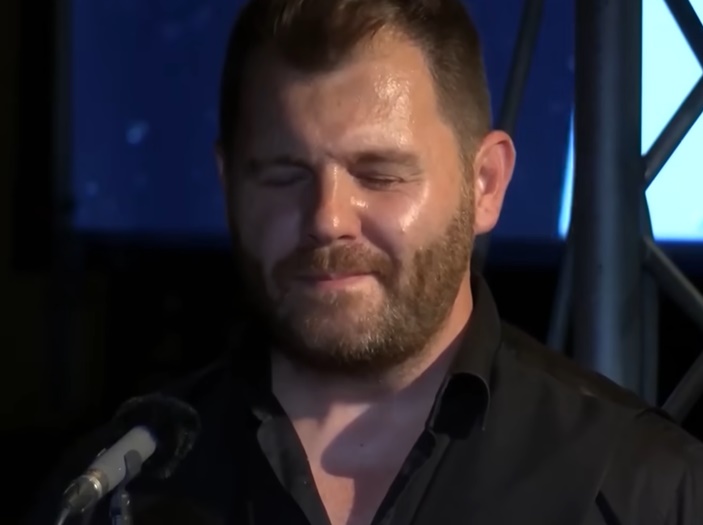 Video: Eldin Huseinbegović proučio ezan u Beogradu