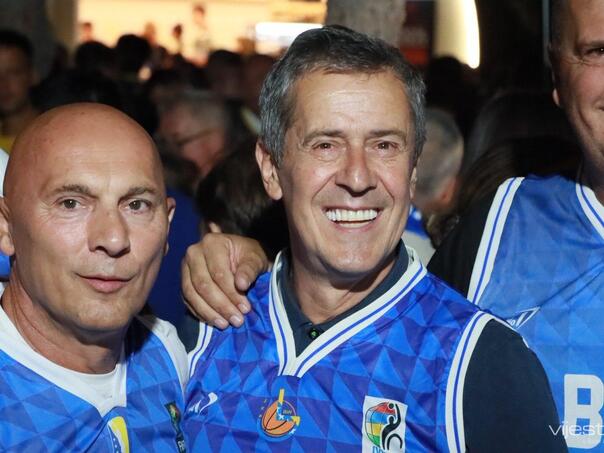 Video: Enes Begović zagrijao atmosferu na Kipru pred utakmicu sa Španijom