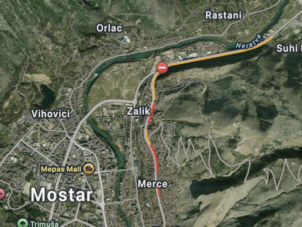 Video: Formirane velike kolone vozila kroz Mostar