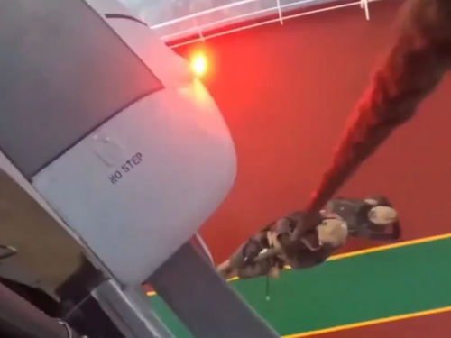 Video: Francuska mornarica upala na ruski brod u Mediteranu