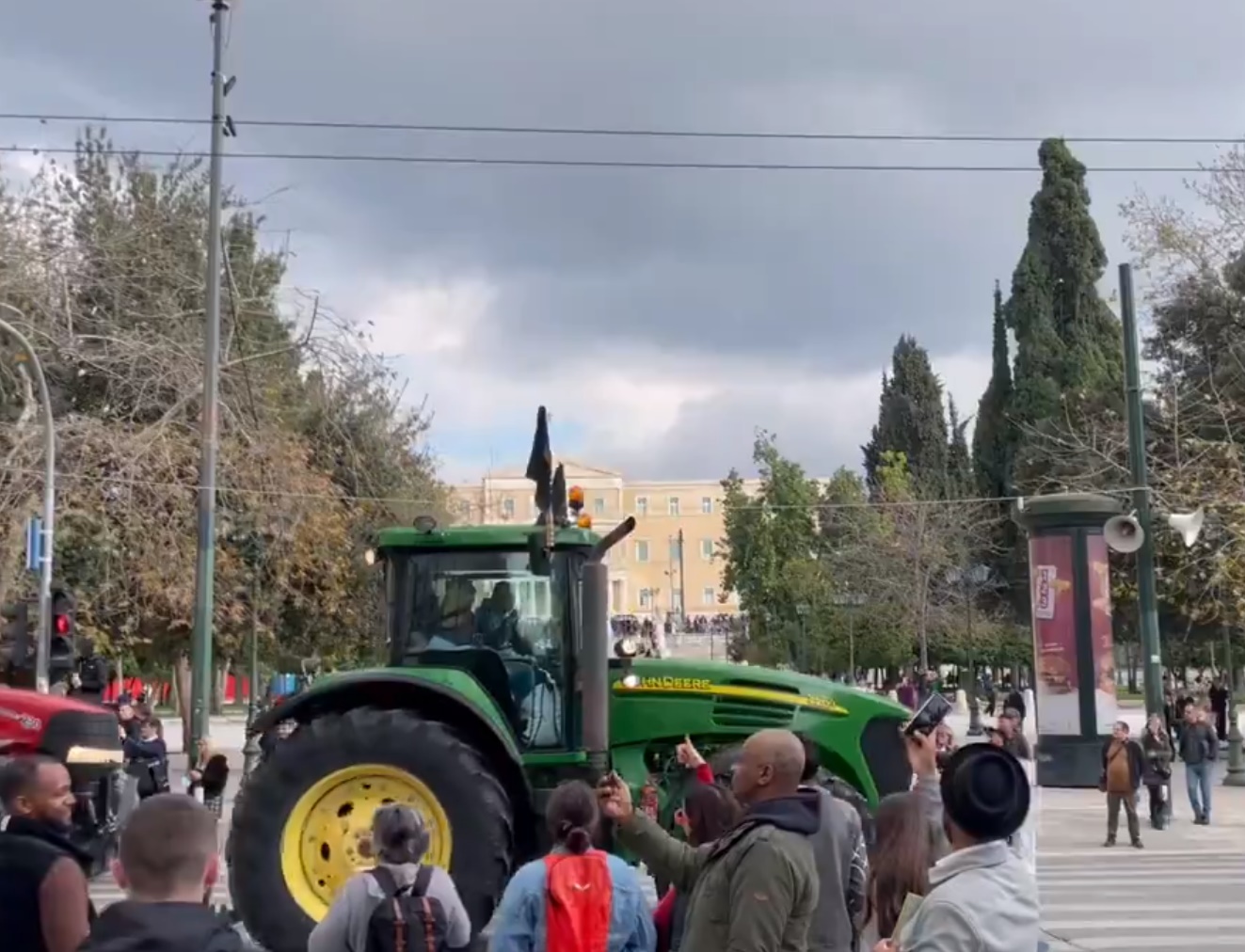 Video: Grčki farmeri protestuju drugi dan u centru Atine