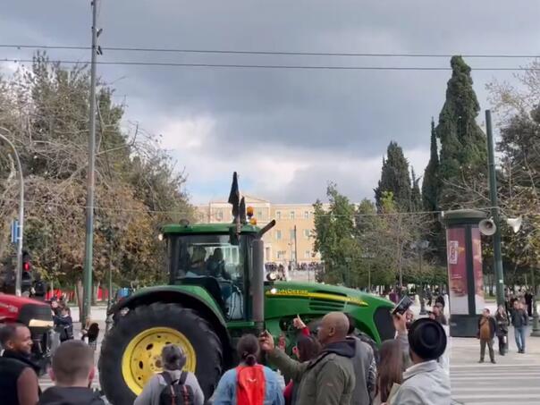 Video: Grčki farmeri protestuju drugi dan u centru Atine