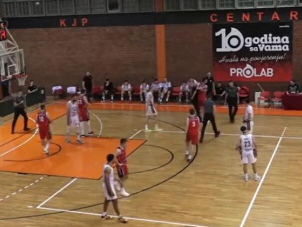 Video: Haos na utakmici Bosne i Orlovika, Preldžić nasrnuo na sudiju