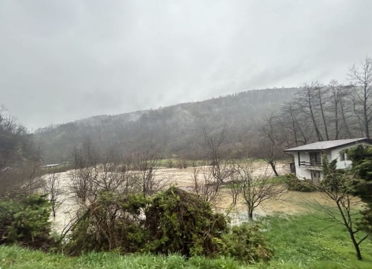 Video: Izlila se rijeka Lašva u Vitezu