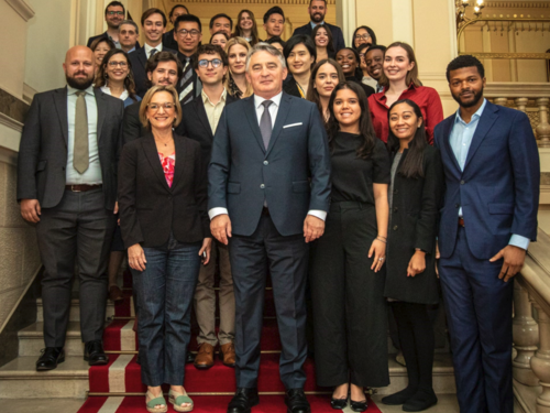 Video: Komšić ugostio alumniste s Harvarda i Stanforda