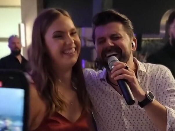 Video: Lana Pudar s Amelom Ćurićem zapjevala 'Što nas ima mašala'