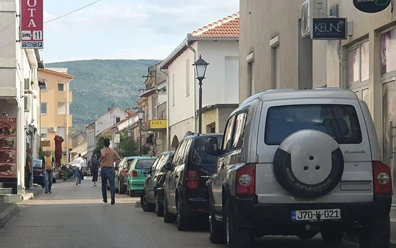 Video: Navijači Zrinjskog opet divljali, sukob s navijačima Veleža