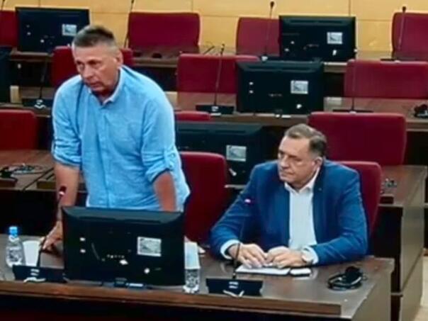 Video: Objavljen snimak ročišta na kojem je Dodiku ukinut pritvor