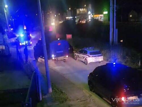 Video: Ogromne policijske snage u Blažuju