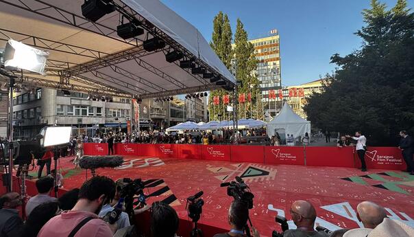 Video / Počinje SFF: Uživo smo na crvenom tepihu