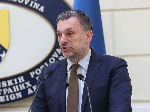 Video: Pogledajte dramatično obraćanje Konakovića!