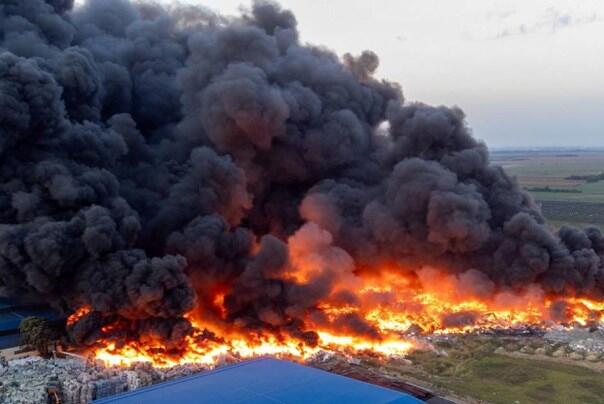 VIDEO Pogledajte kako veliki požar u Osijeku izgleda iz zraka