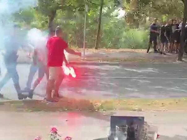 Video: Policija spriječila sukob Robijaša i Red Armyja