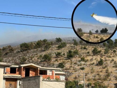 Video: Požar u Mostaru, gasi ga air tractor