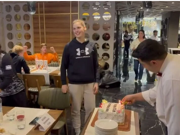 VIDEO: Rođendansko iznenađenje za Lanu Pudar