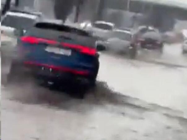 Video: Sarajevske ulice poplavljene, nadležnih službi nema na terenu