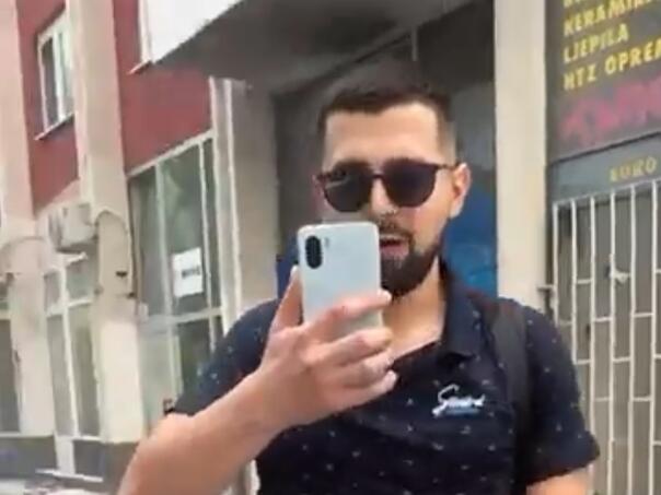 Video: Sin Sanina Muse fizički napao novinara Avdu Avdića