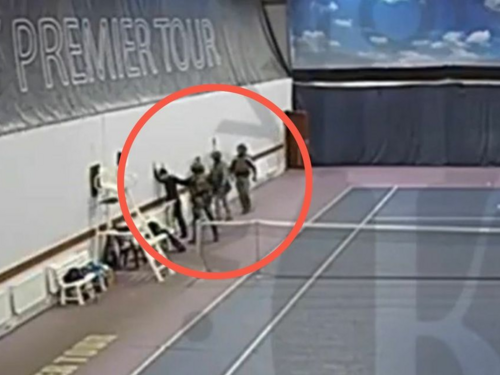 VIDEO: Specijalci upali na meč i privodili tenisere