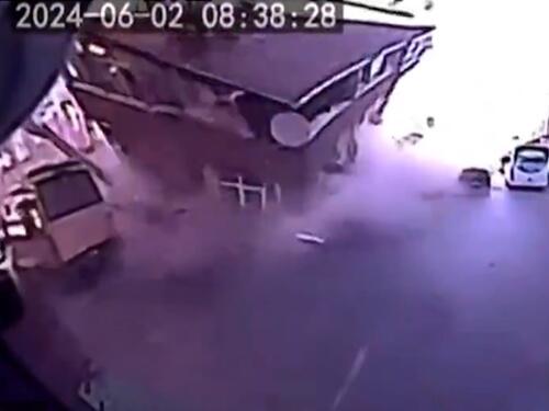 VIDEO / Srušila se stambena zgrada u Istanbulu: 'Sedam ljudi izvučeno iz ruševina'
