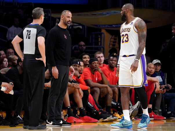 Video: Trener isključen zbog vrijeđanja LeBrona, pale teške riječi