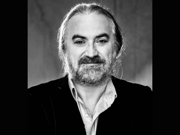 Video: Turski pjevač preminuo usred koncerta