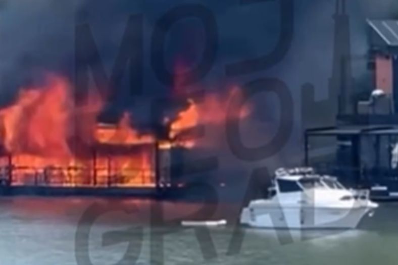 Video: U Beogradu izgorio poznati splav