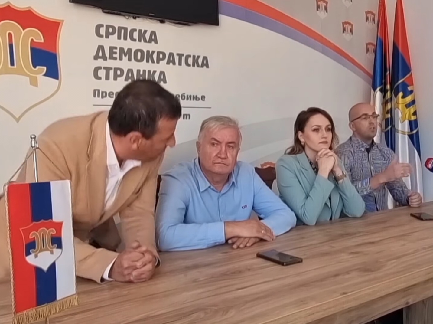 Video / Vukanović napravio haos na press-u i 'završio' s Jelenom Trivić