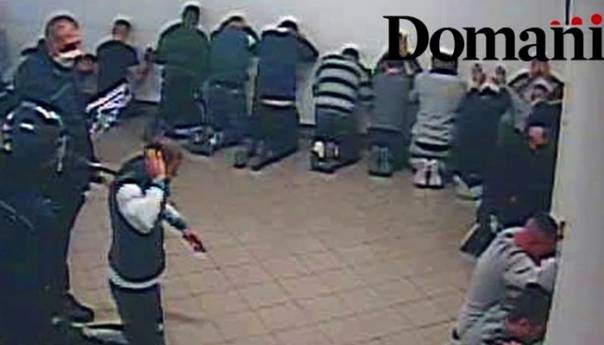 Video: Zatvorski čuvari u Italiji divljački mlate zatvorenike