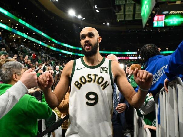 Video: Zvijezda NBA lige dobila šaku u glavu