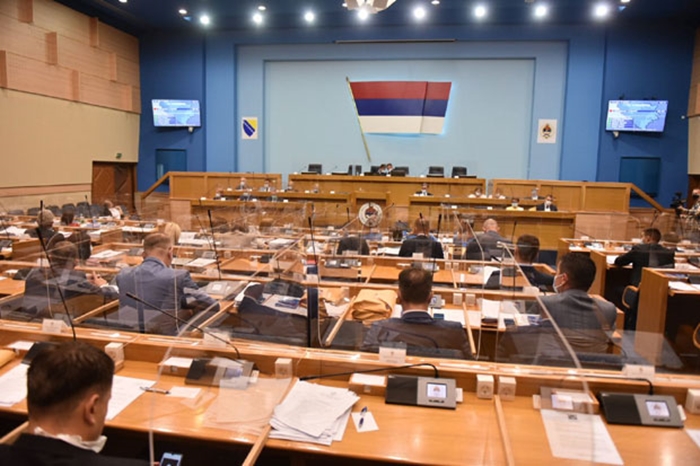 Vidović: RS napustilo 5.500 đaka, 33 škole zatvorene
