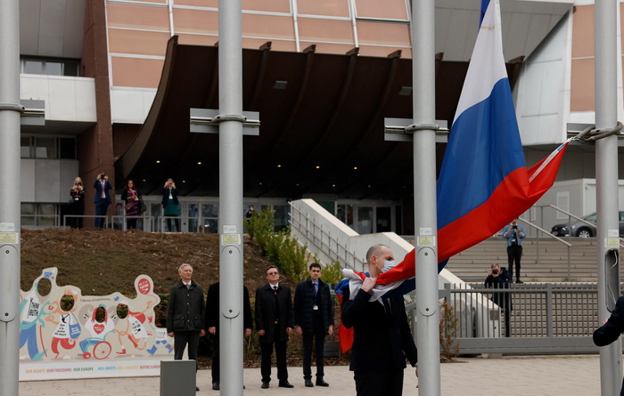 Vijeće Evrope izbacilo Rusiju iz članstva, u Strasbourgu skinuta ruska zastava
