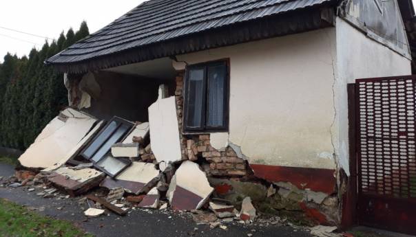 BiH daje 100.000 KM za pomoć Kostajnici i 500.000 KM Hrvatskoj