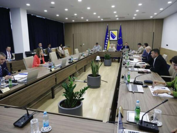 Vijeće ministara BiH savezima i klubovima donira 1.342.000 KM