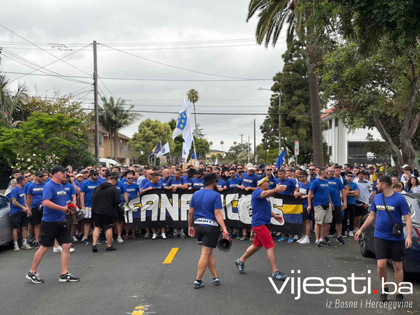 Vijesti.ba iz LA-a: Krenuo korteo BH Fanaticosa