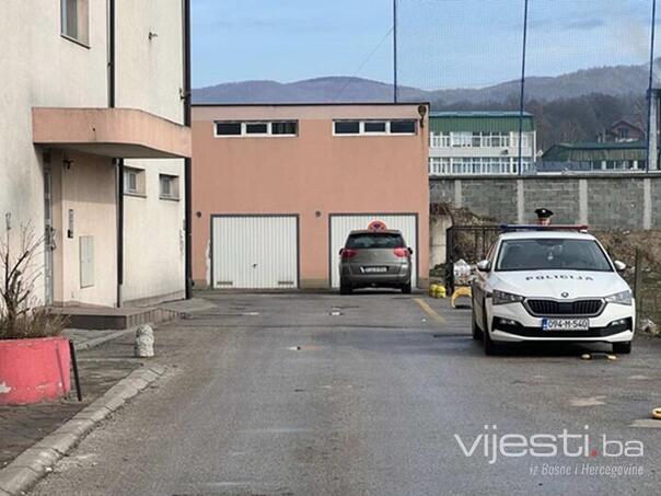 Vijesti.ba na licu mjesta: U Kalesiji ubijeni žena i sin, policija na nogama