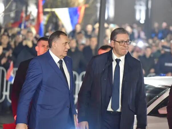 Vijesti.ba na licu mjesta: Vučić stigao kod Dodika