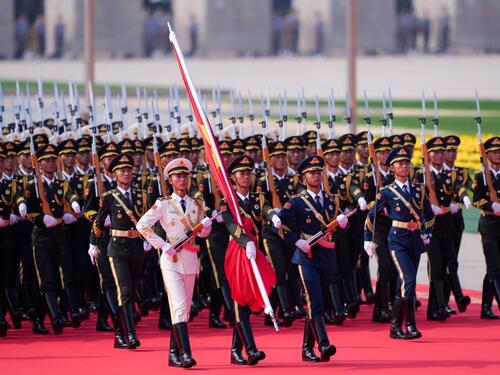 Vijesti.ba na paradi u Pekingu: Kina premijerno predstavila moćno naoružanje