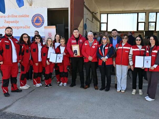 Viktor Grbavac dobitnik 'Zlatne značke' za dugogodišnji doprinos zaštiti i spašavanju