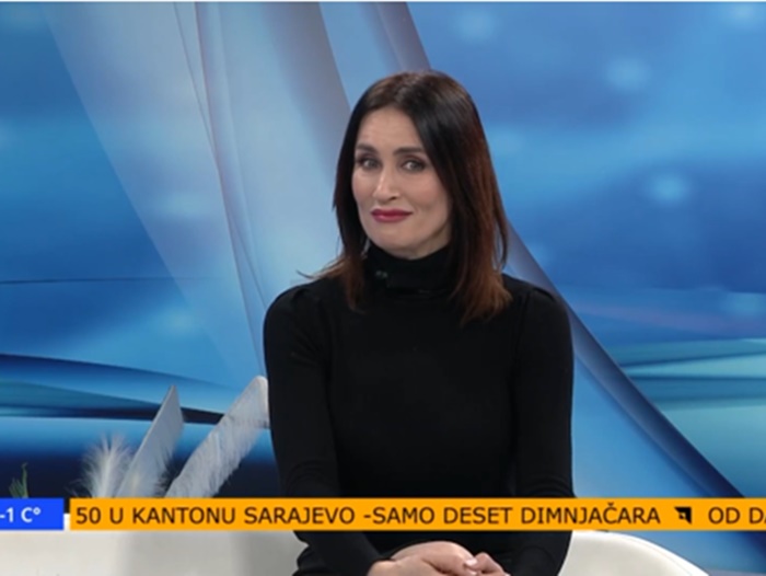 Viralna reakcija: Voditeljicu zemljotres uhvatio u programu uživo