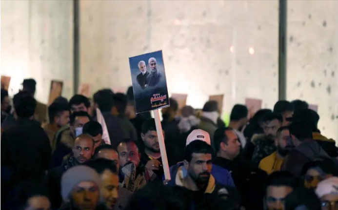 Više hiljada demonstranata marširalo u Iraku na godišnjicu ubistva Soleimanija