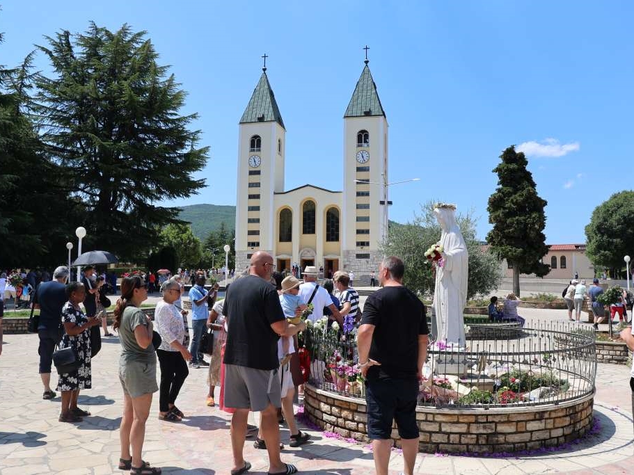 Više hiljada hodočasnika u Međugorju na 45. godišnjici Gospinih ukazanja