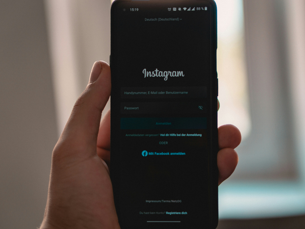Više neće svi moći vidjeti sve: Instagram traži kod za pristup