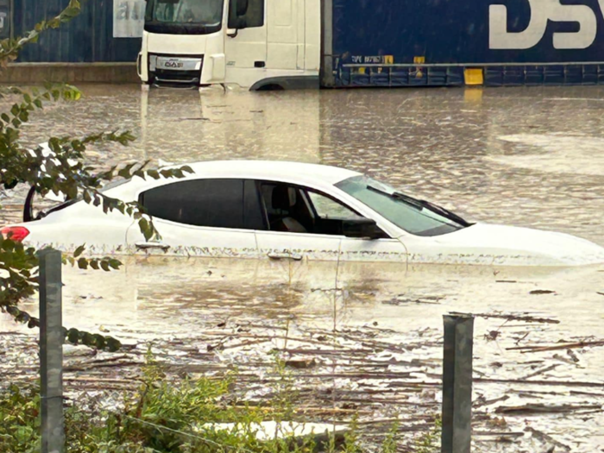 Više od 1.000 ljudi evakuisano zbog poplava u Italiji, škole zatvorene