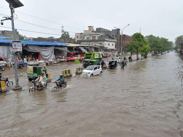 Više od 100 ljudi poginulo u sedmicama monsunskih kiša i bujičnih poplava u Pakistanu