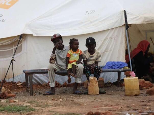 Više od 100 ubijenih u napadima na kampove u Sudanu pogođene glađu